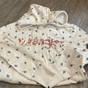 Super cute Wrangler cactus hoodie